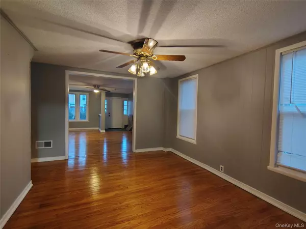 Poughkeepsie, NY 12601,324-326 Church ST