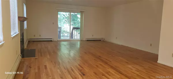 Port Washington, NY 11050,76 B Ashwood RD #B