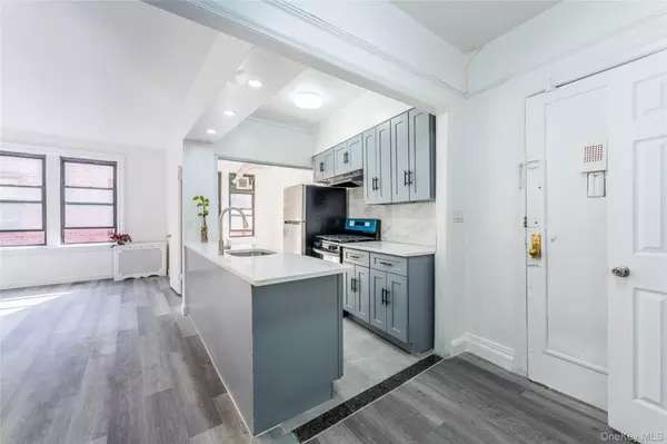Flushing, NY 11355,136-05 Sanford AVE #6S