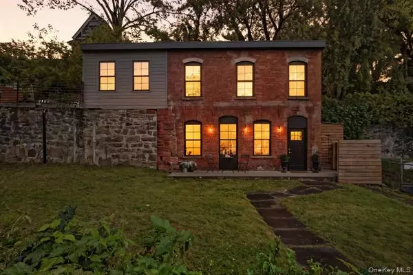 Kingston, NY 12401,26 Gill ST