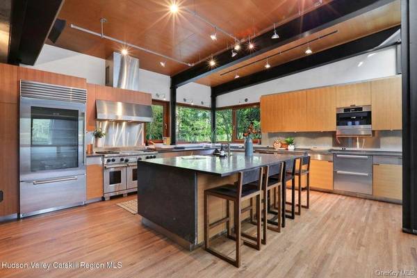 Lake Hill, NY 12448,125 Valley View WAY