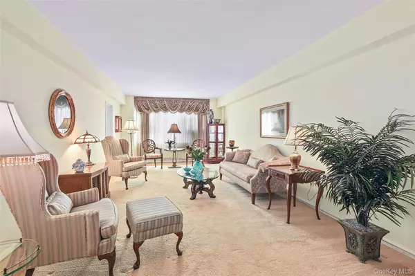 900 Palmer RD #5A, Bronxville, NY 10708