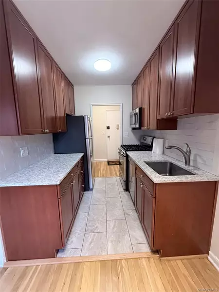1133 Midland AVE #4P, Bronxville, NY 10708