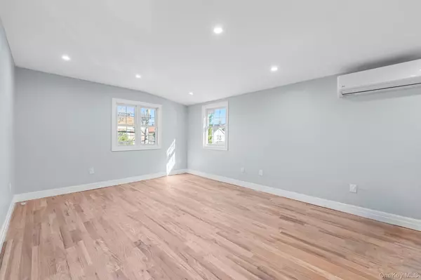 Bronx, NY 10473,2118 Quimby AVE