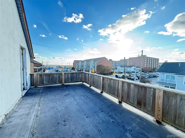 Long Beach, NY 11561,801 E Broadway #F