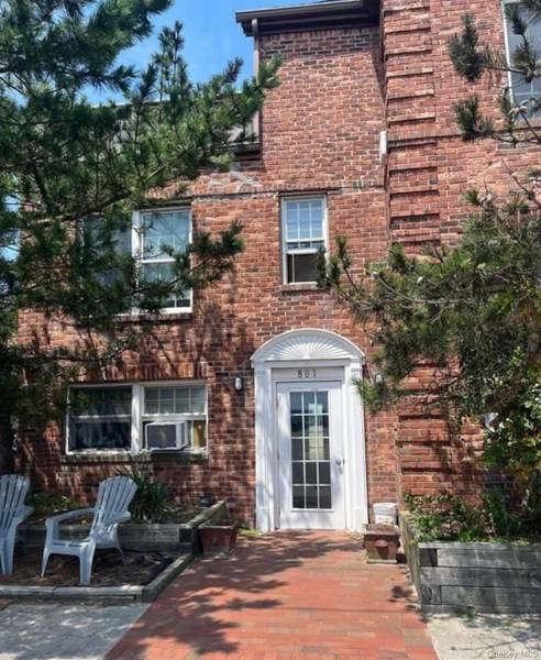 801 E Broadway #F, Long Beach, NY 11561