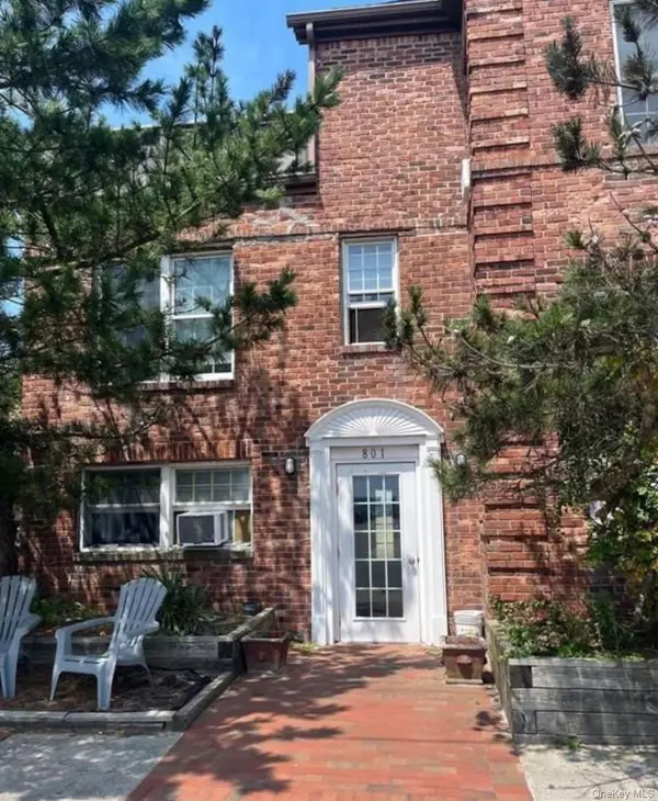 801 E Broadway #F, Long Beach, NY 11561
