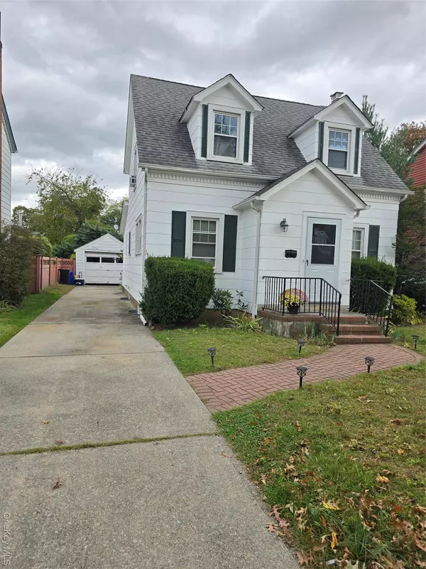 North Baldwin, NY 11510,1501 Kenneth AVE