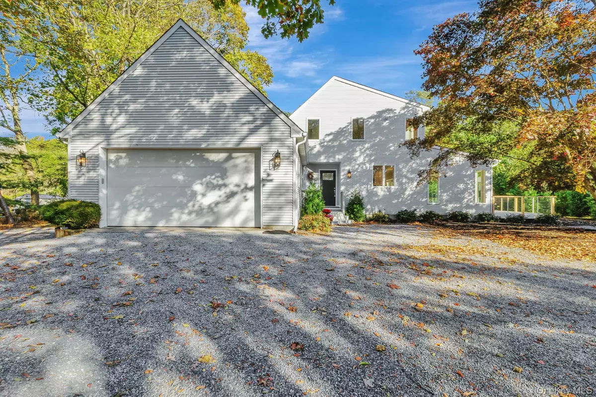 Center Moriches, NY 11934,47 Belleview AVE