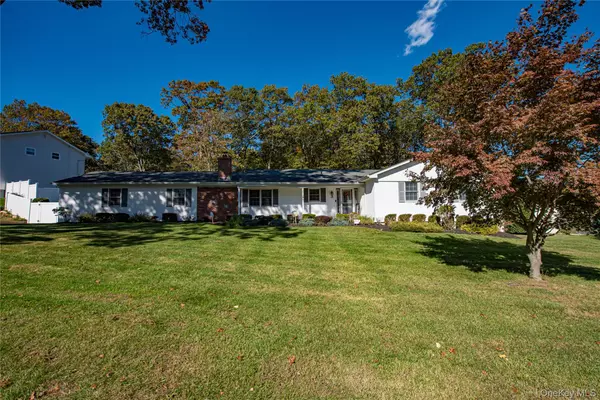 Rocky Point, NY 11778,3 Walnut RD