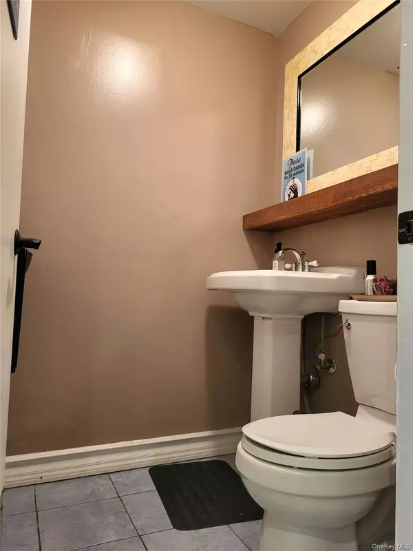 Port Washington, NY 11050,30 Main ST #1