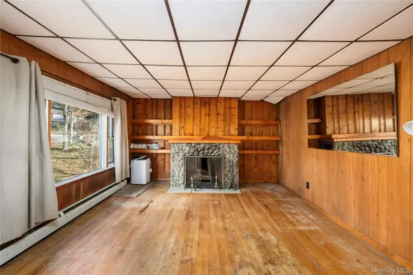 Brewster, NY 10509,31 Shore DR