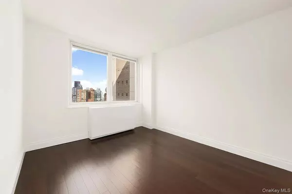 New York (manhattan), NY 10017,212 East 47th st #30D