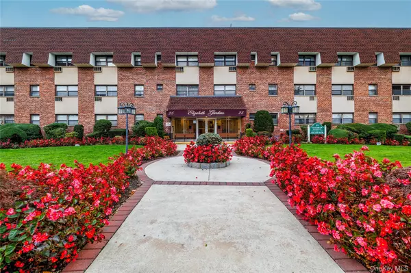 Farmingdale, NY 11735,25 Elizabeth ST #3H