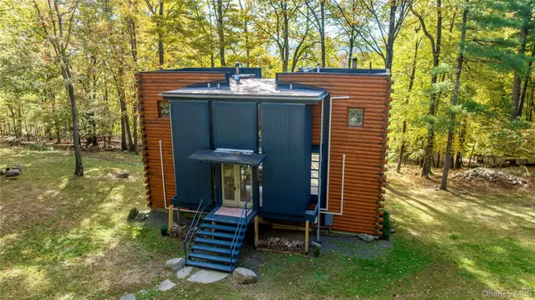 39 Hornbeck LN, Accord, NY 12404