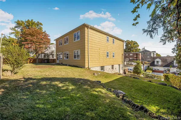 Yonkers, NY 10703,287 Mary Lou AVE