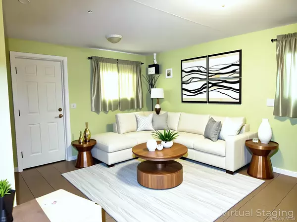 Lindenhurst, NY 11757,109 S 15 ST