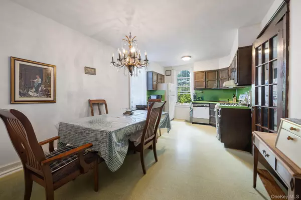 Bronx, NY 10463,3850 Cannon PL