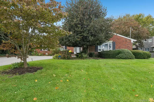 Great River, NY 11739,312 Great River RD