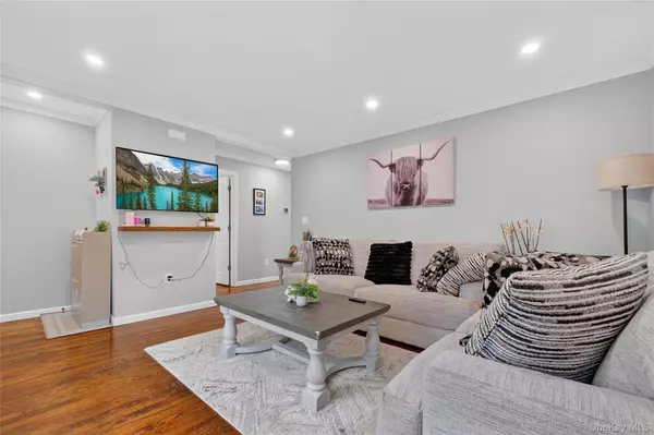 Wappingers Falls, NY 12590,12 Russell RD