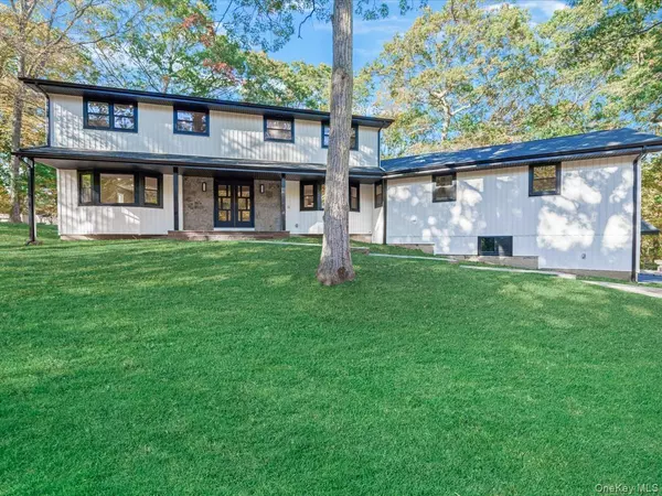 Dix Hills, NY 11746,11 Gorham LN