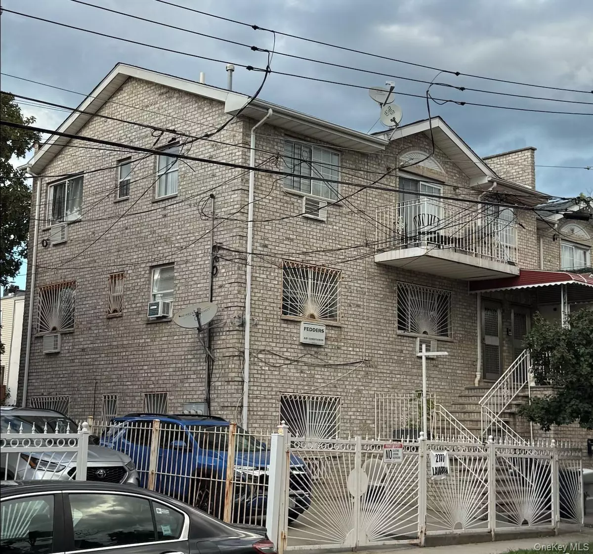 Bronx, NY 10465,2737 Lawton AVE