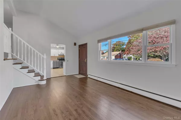 Huntington Station, NY 11746,16 Cortelyou ST