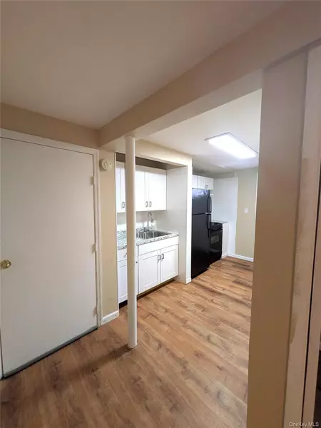 50 sand street #lower level, Massapequa, NY 11758