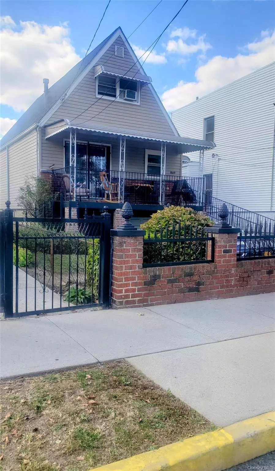 Bronx, NY 10473,869 Olmstead AVE