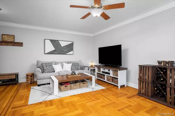 Larchmont, NY 10538,21 N Chatsworth AVE #4F