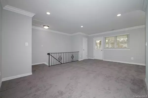 Selden, NY 11784,111 College RD #07-B