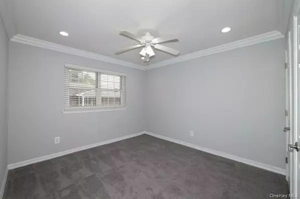 Selden, NY 11784,111 College RD #07-B