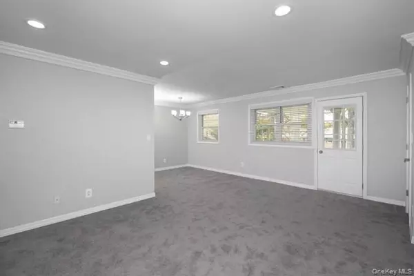 Selden, NY 11784,111 College RD #11-N