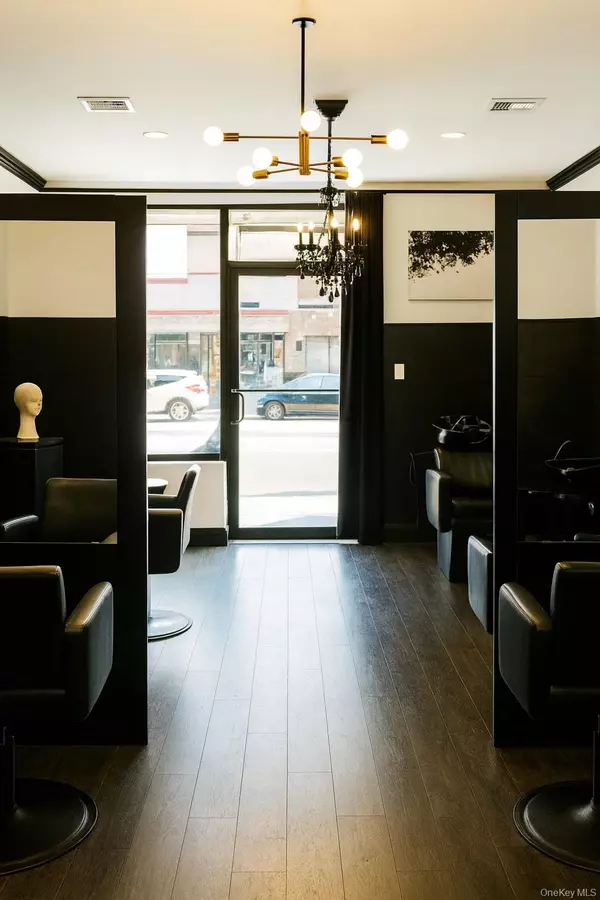 Queens Village, NY 11428,211-75 Jamaica AVE