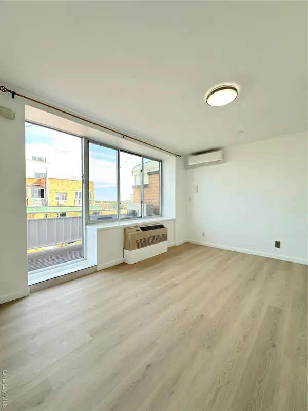 Flushing, NY 11355,4317 Union ST #8B