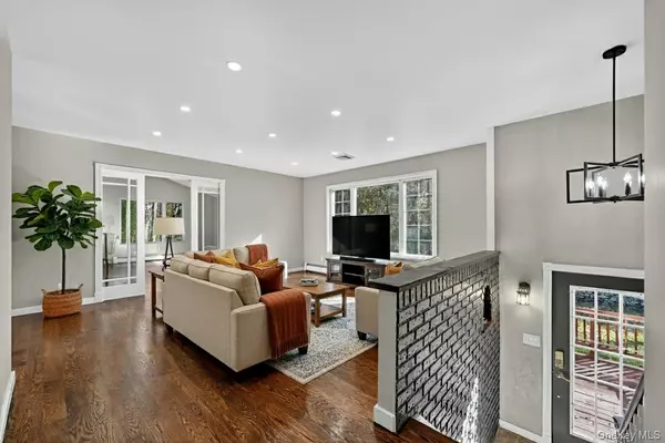 New Windsor, NY 12553,40 Clara AVE