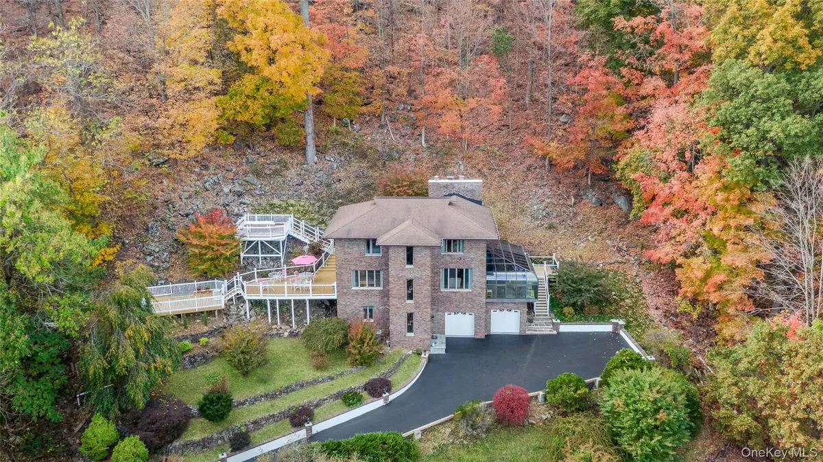 Nyack, NY 10960,908 Route 9W