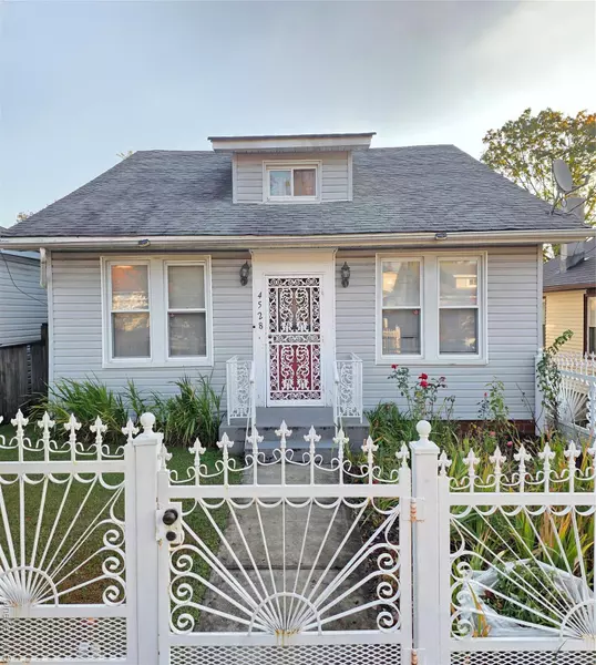 4528 Wilder AVE, Bronx, NY 10466