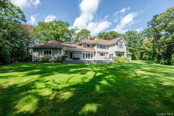 Cold Spring Harbor, NY 11724,155 Jennings RD