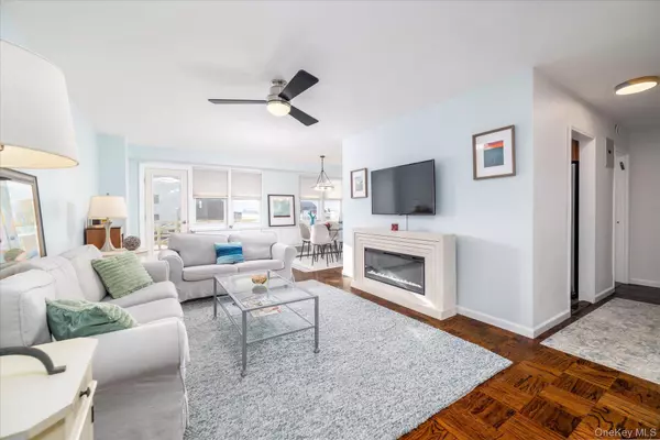 Long Beach, NY 11561,430 Shore RD #8K