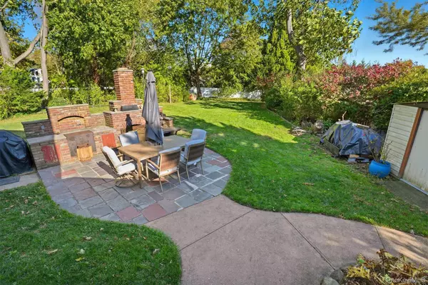 Nesconset, NY 11767,19 Marion ST