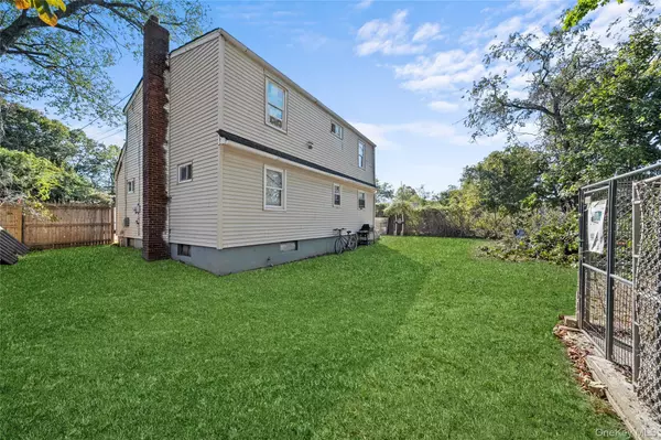 Bay Shore, NY 11706,1739 Harrison AVE