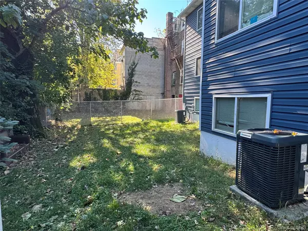 Staten Island, NY 10301,261-265 York Avenue