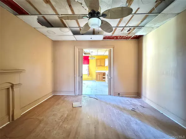 Catskill, NY 12414,8 Howell ST