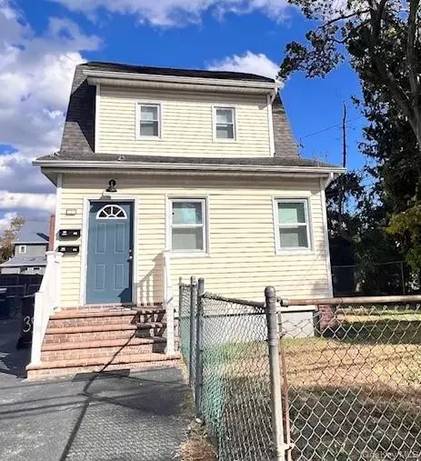 Bay Shore, NY 11706,39 Chapman PL
