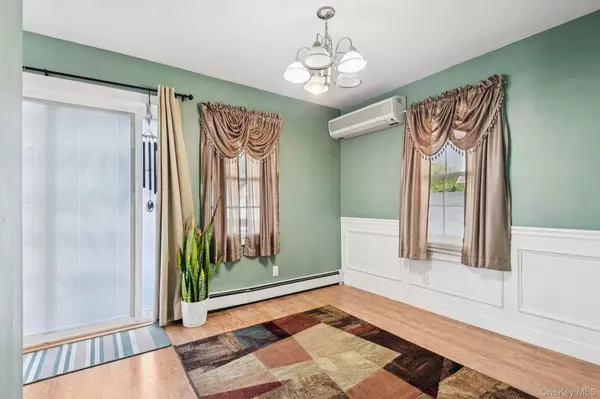 Hicksville, NY 11801,40 Elm ST