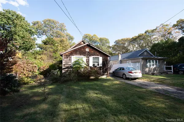 137 Wood RD, Centereach, NY 11720