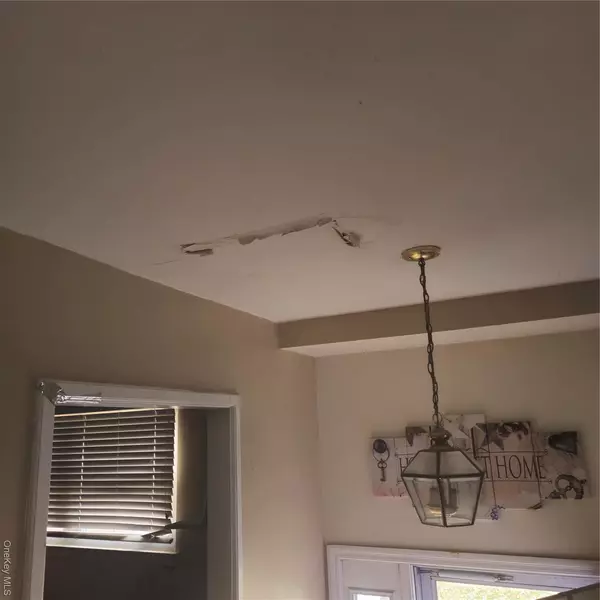 Suffern, NY 10901,73 Lonergan DR