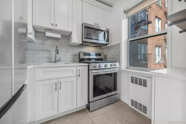 81-05 35th AVE #4K, Jackson Heights, NY 11372