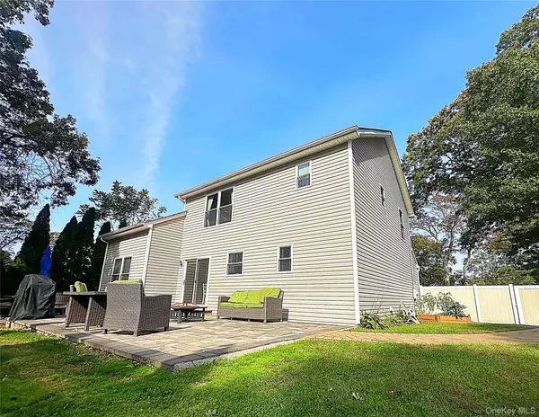 Rocky Point, NY 11778,96 Magnolia DR